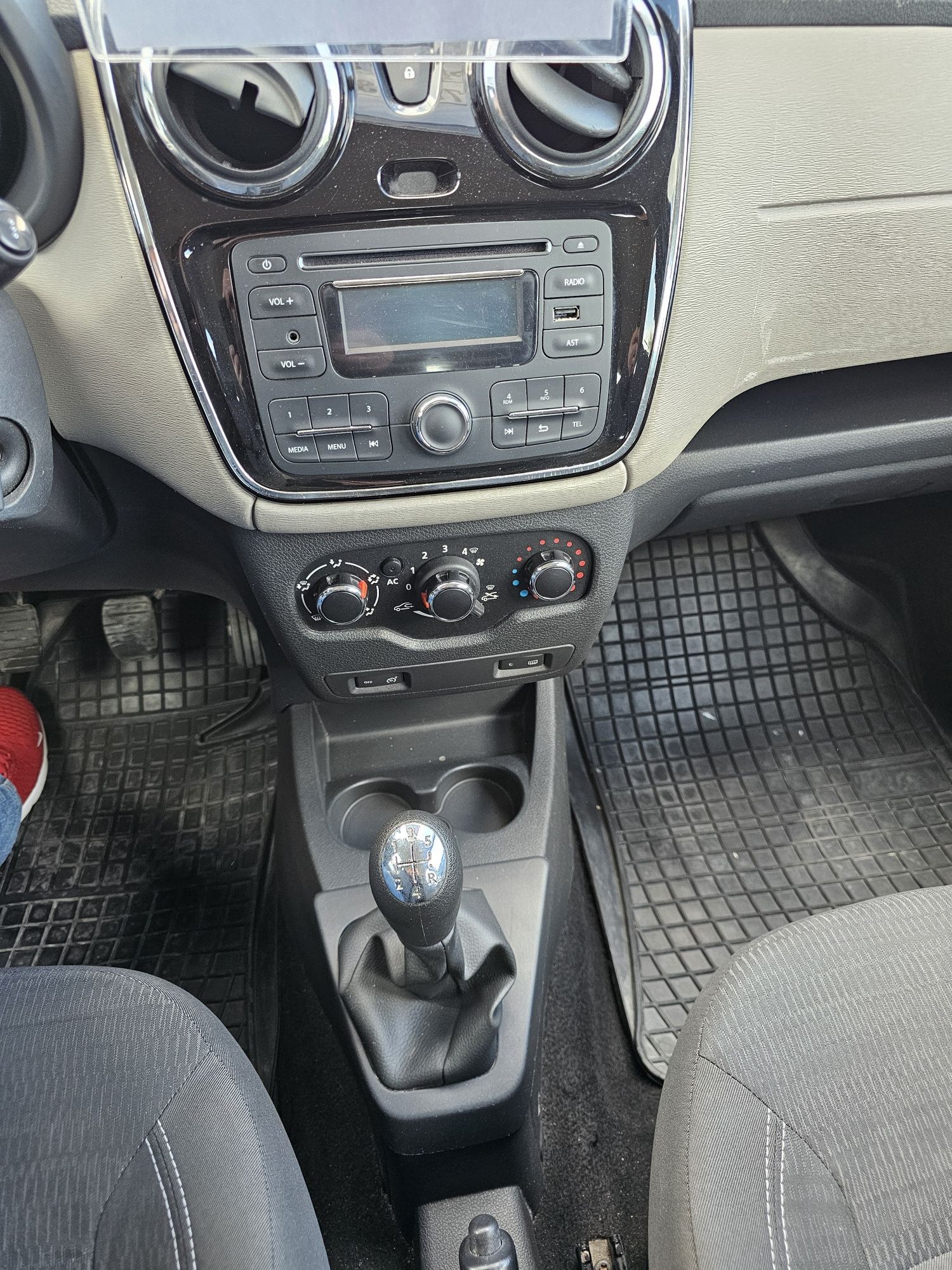 Dacia lodgy 1.5 diesel 5 Locuri  variante