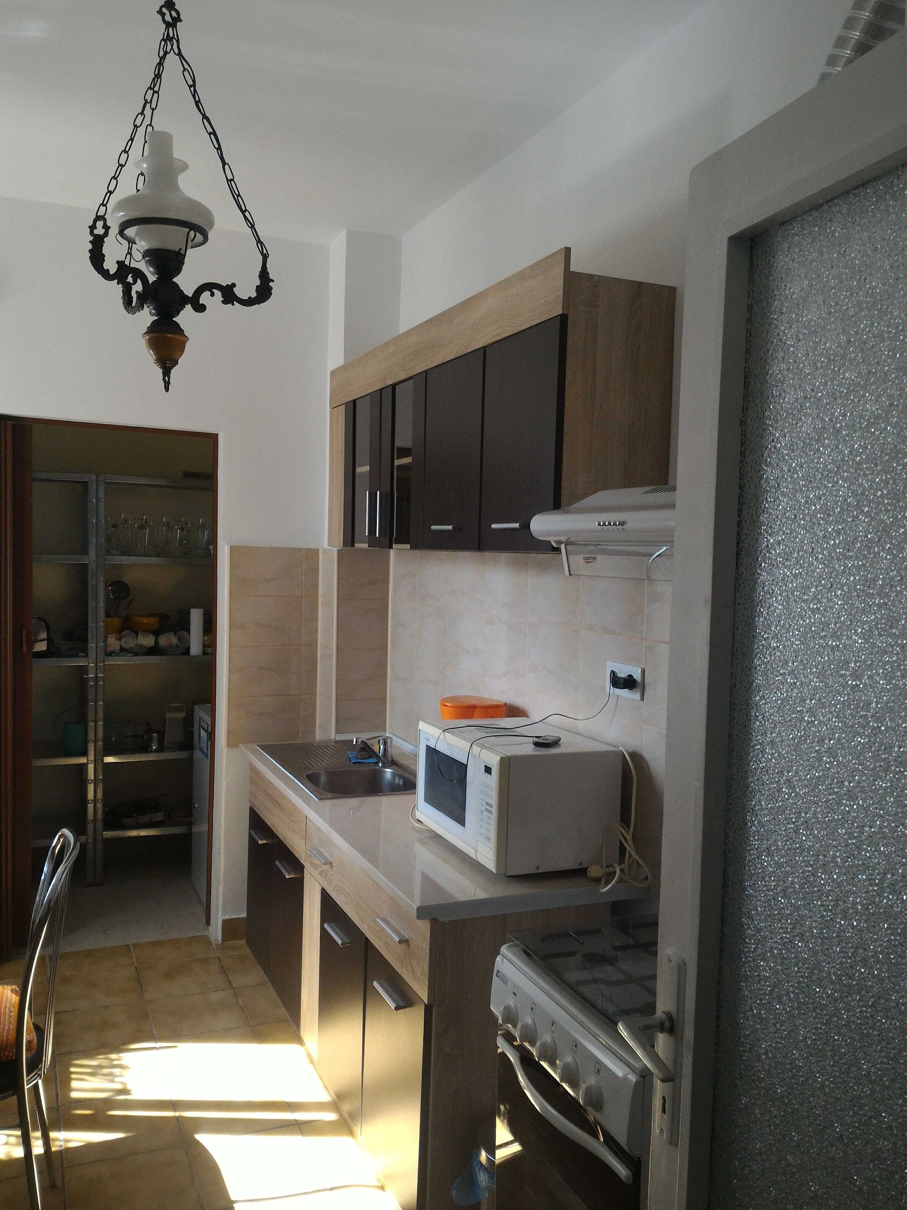 Proprietar, vand 4 camere ultracentral cu garaj  chiar langa medicina