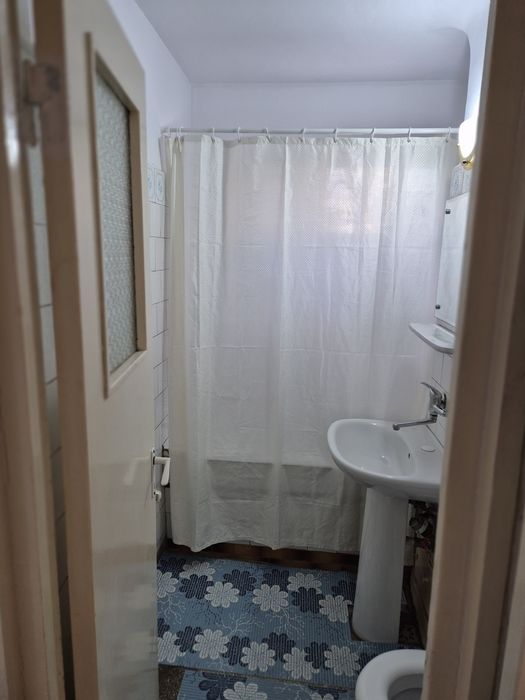 Inchiriez apartament 3 camere zona vest parc  aurora