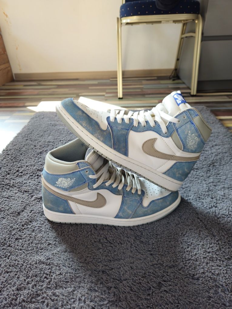 Jordan 1 high hyper royale