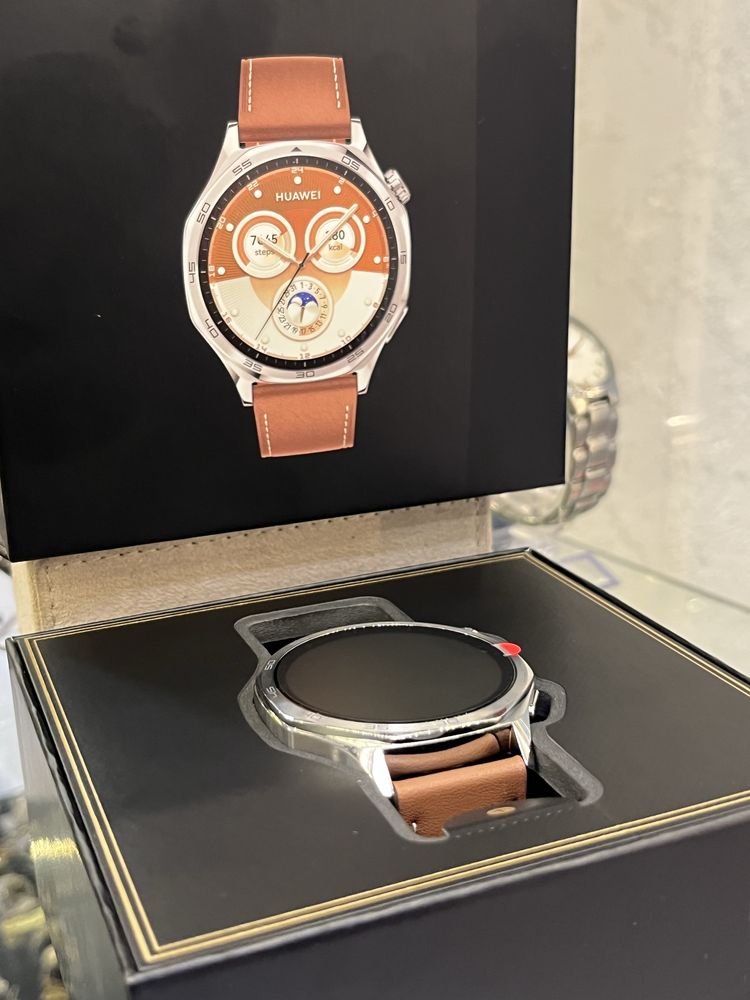 Смарт часовник Huawei - Watch GT5, 1.43'', 46 mm, Silver/Brown Leather