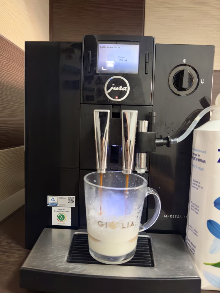Expressor cafea Jura Impressa F8