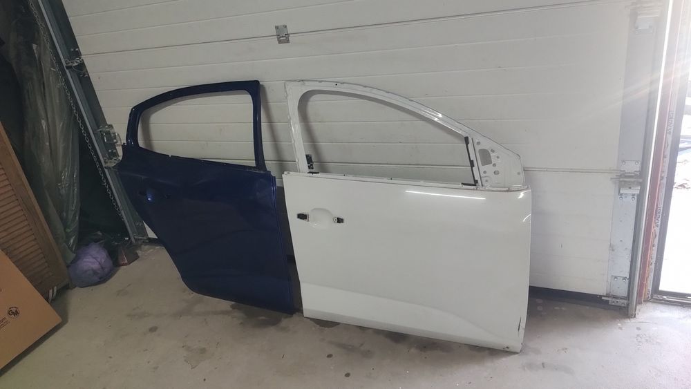 Ușa , uși dreapta fata și spate Logan 3 2021,2022,2023,2024,2025