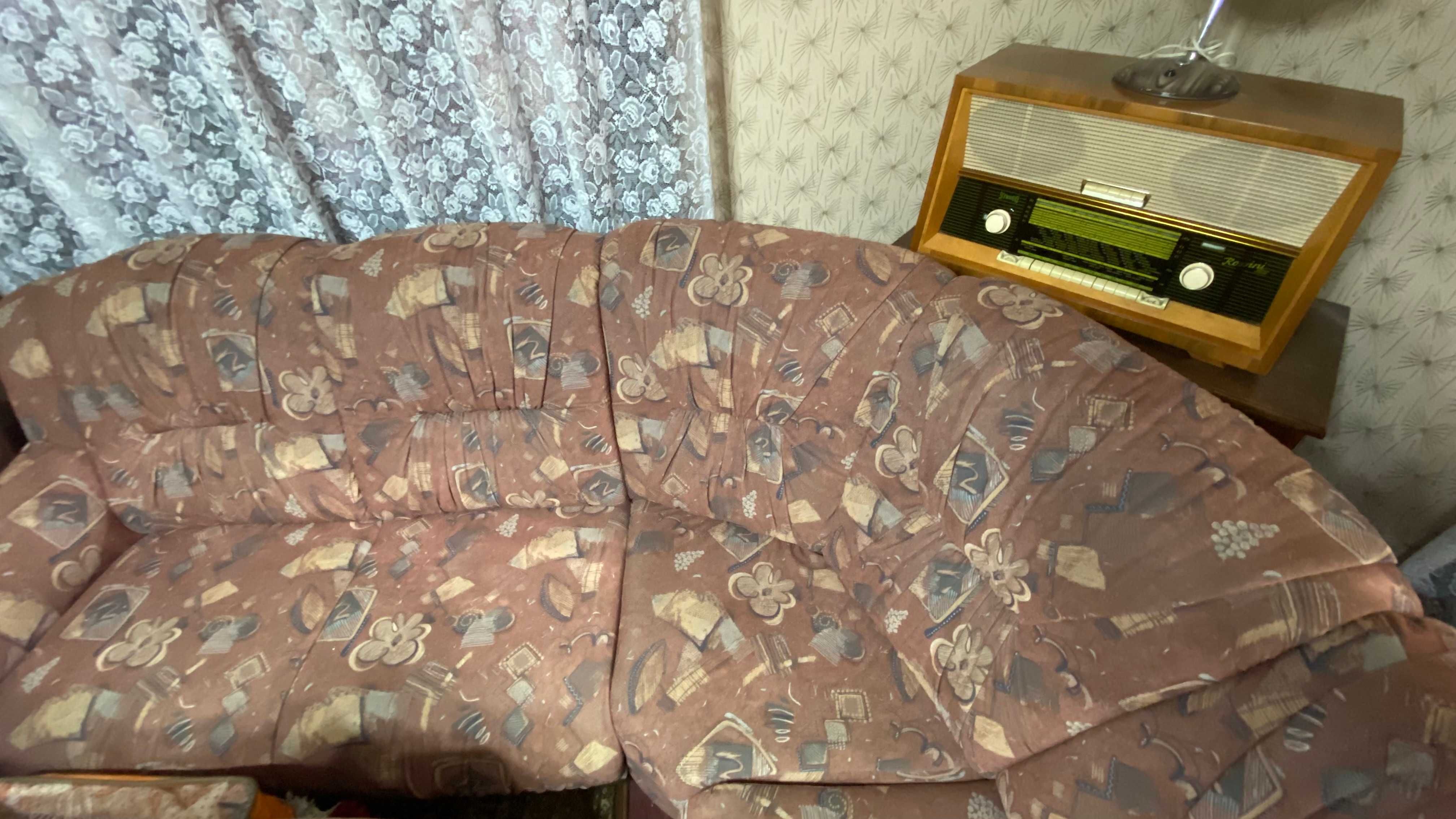 canapea de sufragerie