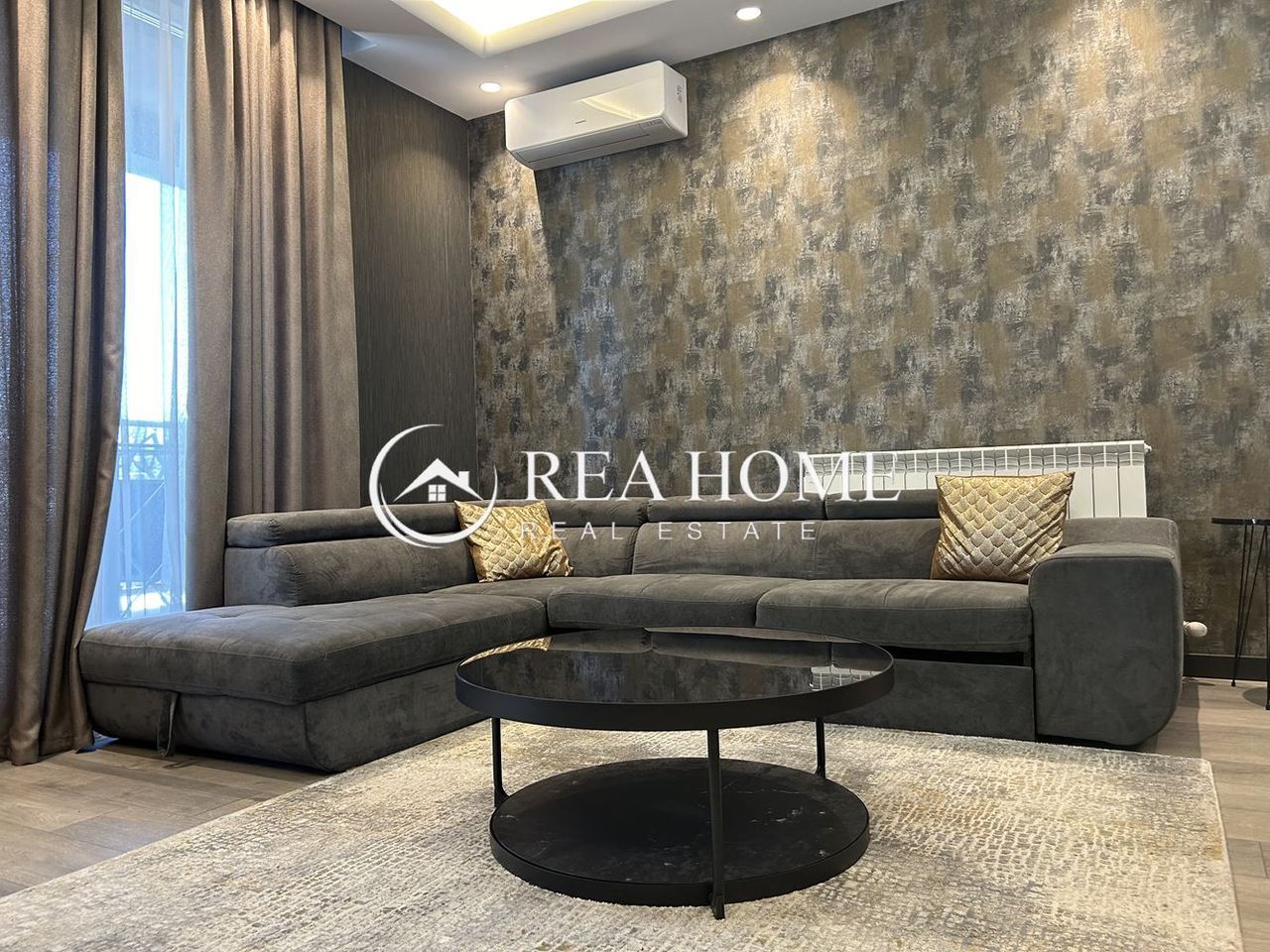 Дава се под наем Тристаен апартамент в София, Бъкстон - 110 кв.м за 1100 € - Снимка #1