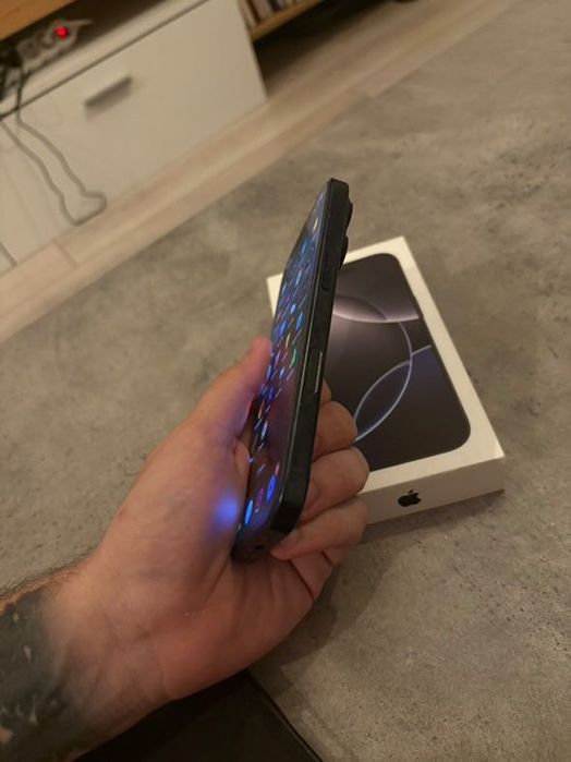 iPhone 16 pro 128gb