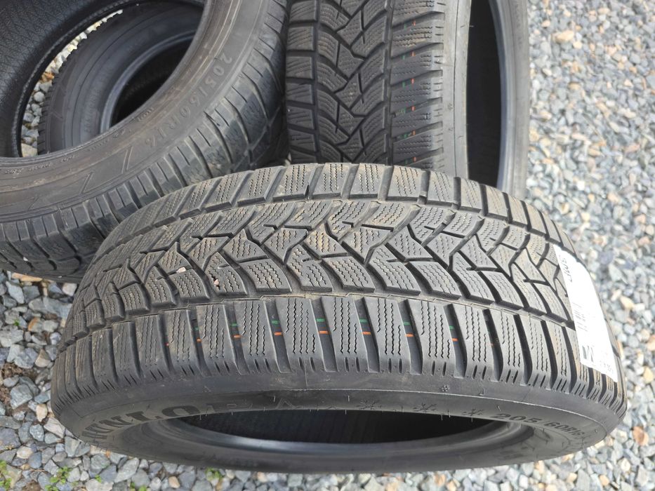 set anvelope de iarna dunlop r 16, 205/60/16