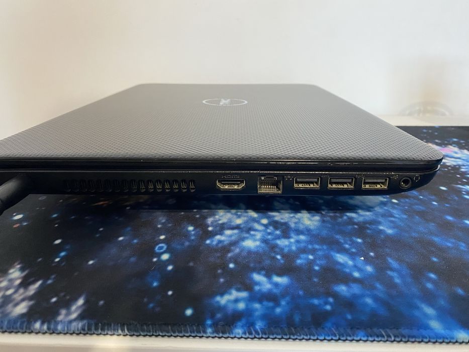 Laptop DELL Inspiron 3521