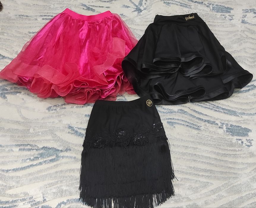 Срочно!!!Продам юбочки и купальники для бальных танцев.