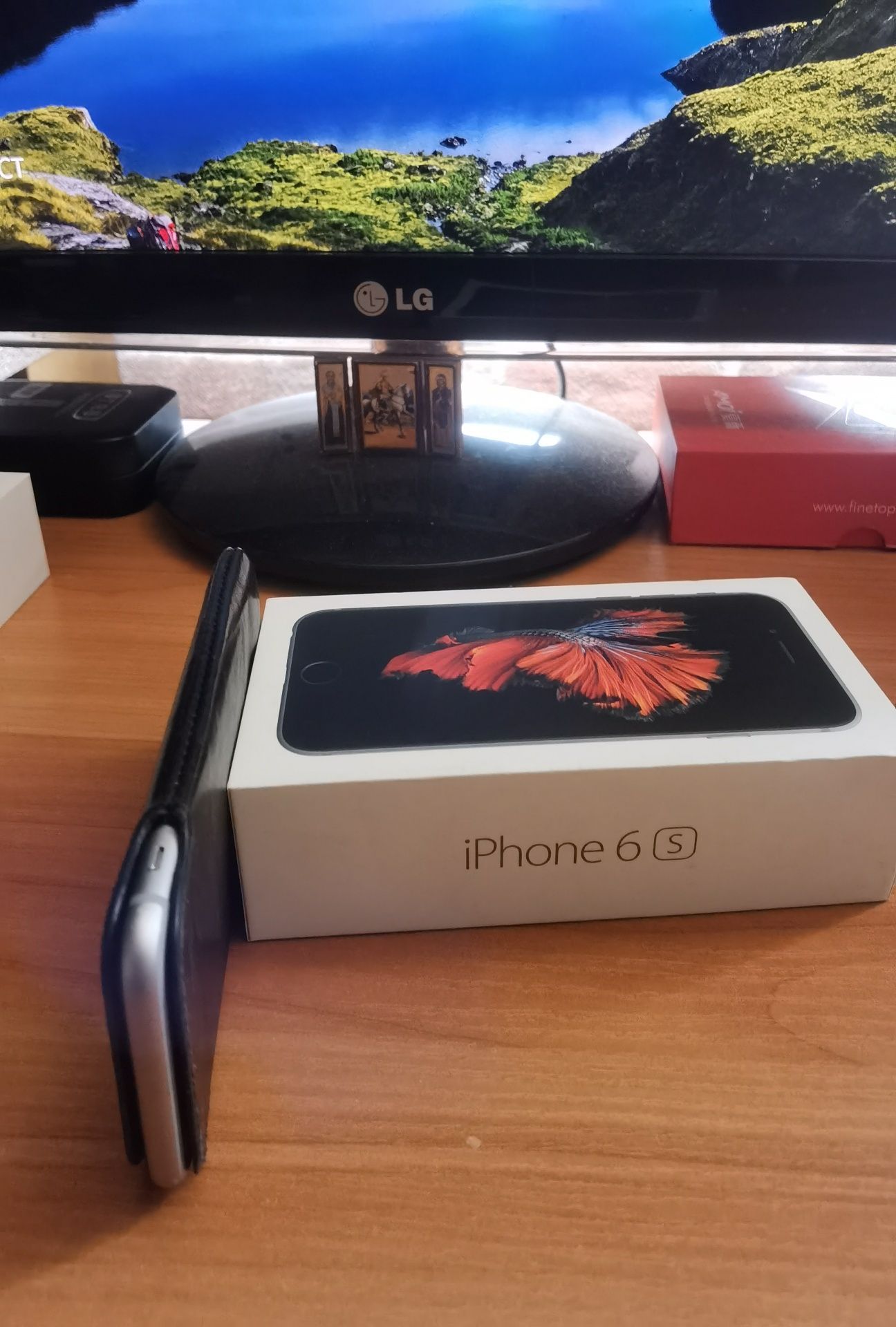 Продавам IPhone 6S 64 gb