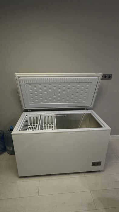 Морозильник Бирюса 355KX 330 л белый