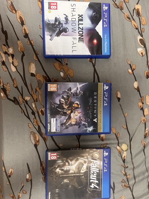 3 jocuri de playstation 4