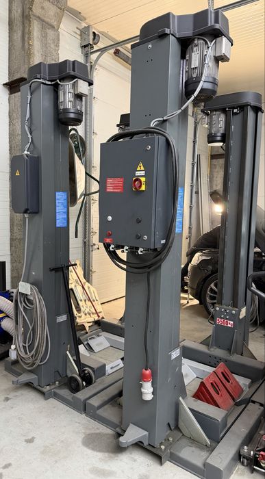 Elevatoare Mobile Space