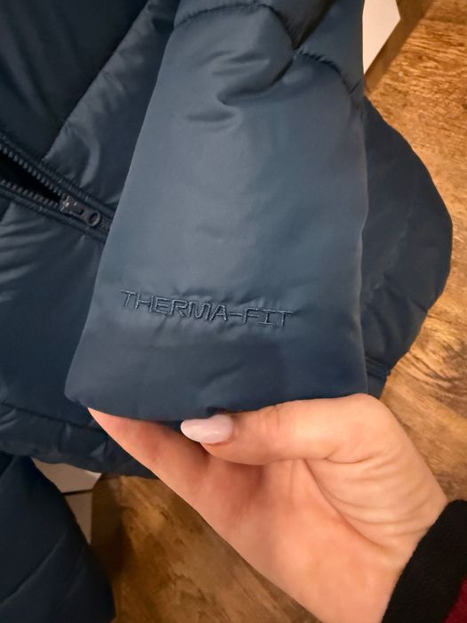 Дамско яке NIKE ново