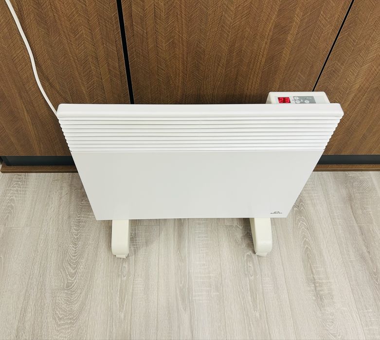 Конвектор 1500W Airelec Tactic Pro[ел. термостат/дигитално управление]