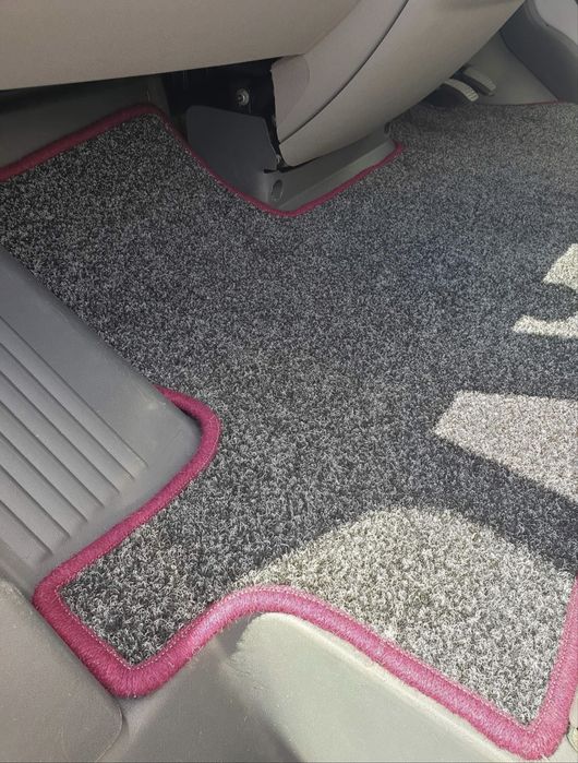 Atelierul De Reparat,Modificat,Festonat Covoare Si Mocheta