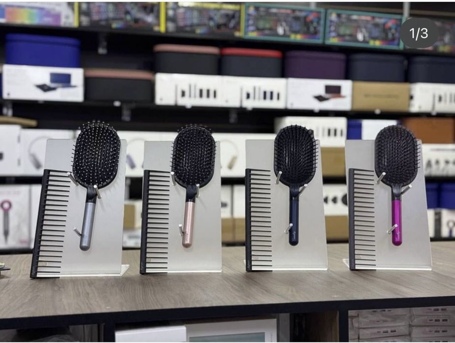 Расческа Dyson в наличии