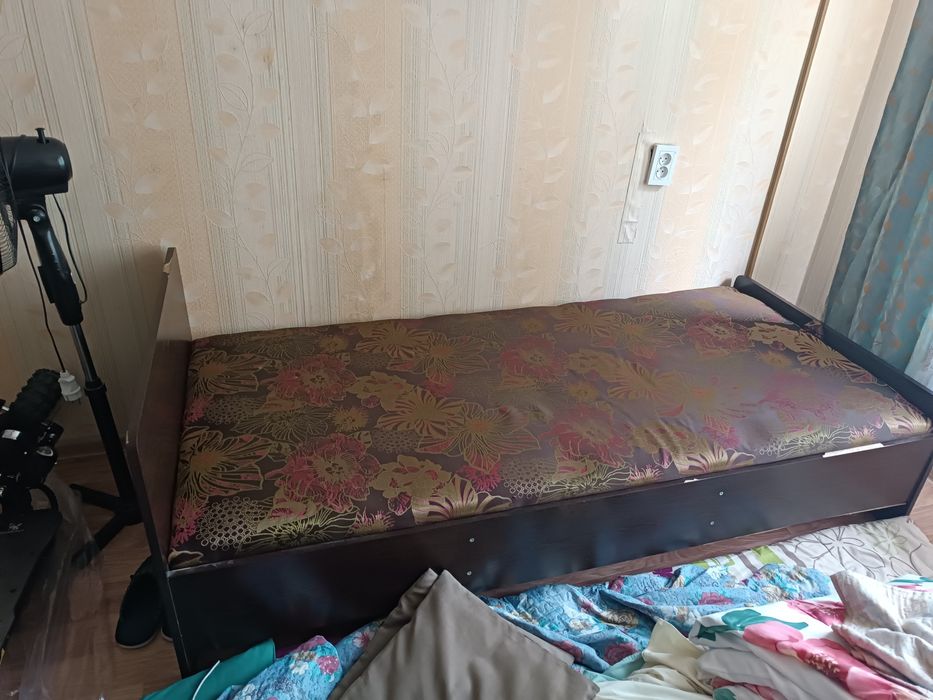 Продаётся кровать (койка)