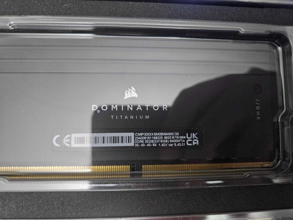 Оперативная память DDR5 32GB 2x16 Corsair Dominator Titanium 6400 MHZ