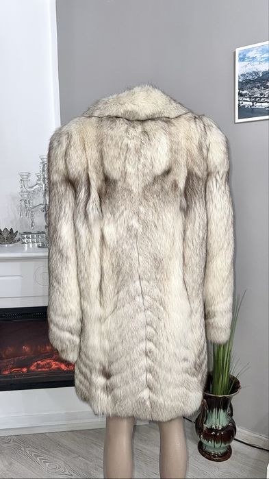 Haina din blana naturala de vulpe polara