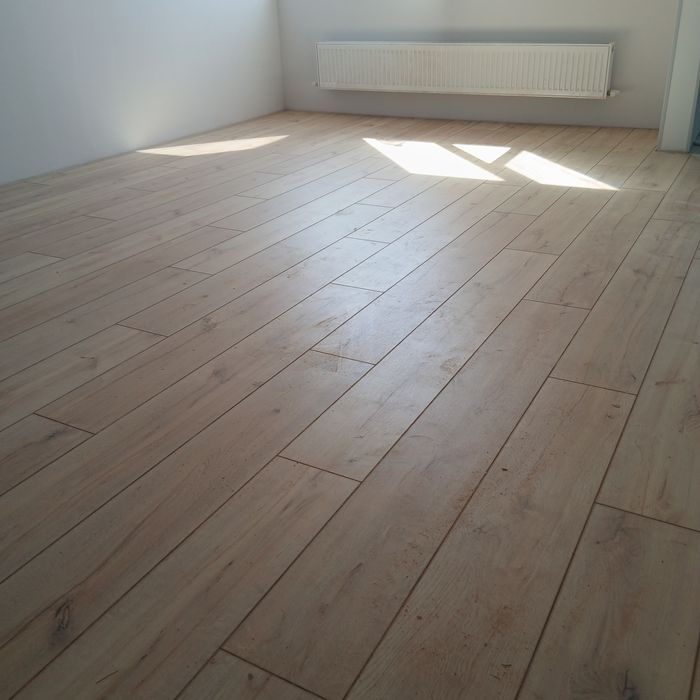 Монтаж ламинат, паркетный доска. Наливной пол.