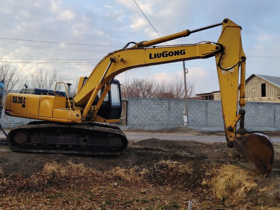 Эксковатор сотилади
Нархи 35