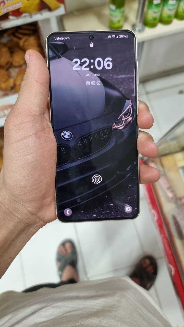 S21 plus 8/256 holati juda zor