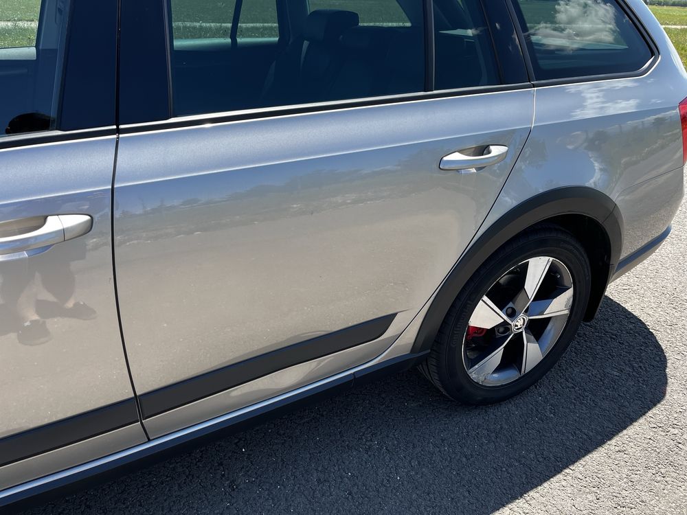 Skoda Octavia 3 Scout 1.8 TSI DSG 4x4, full istoric