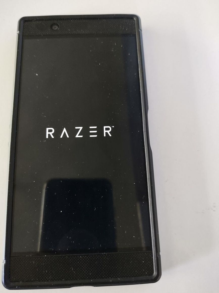 Teлефон Razer 1 64 GB