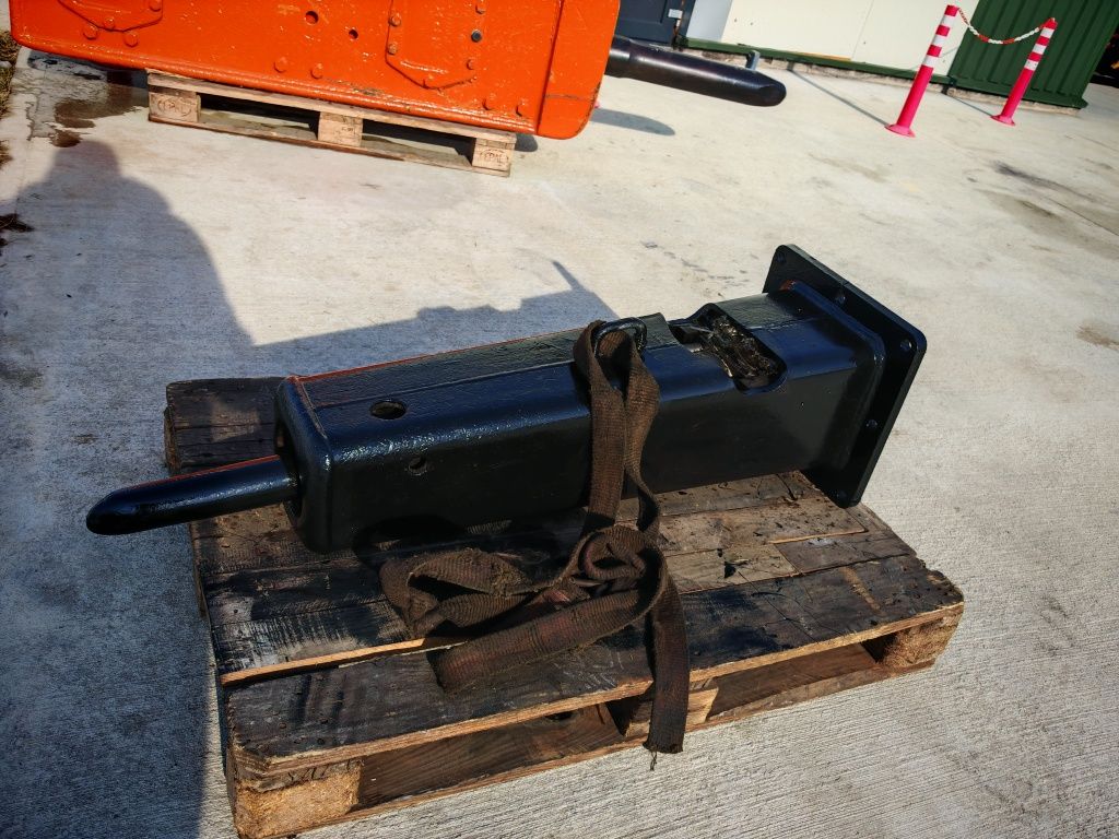 CIOCAN Hidraulic Buldoexcavator Furukawa F5