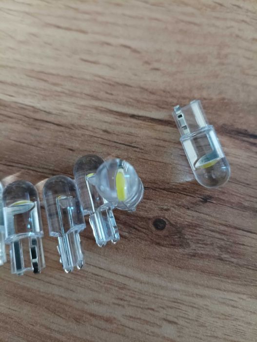 Led крушки за автомобил модел T10, 12 V