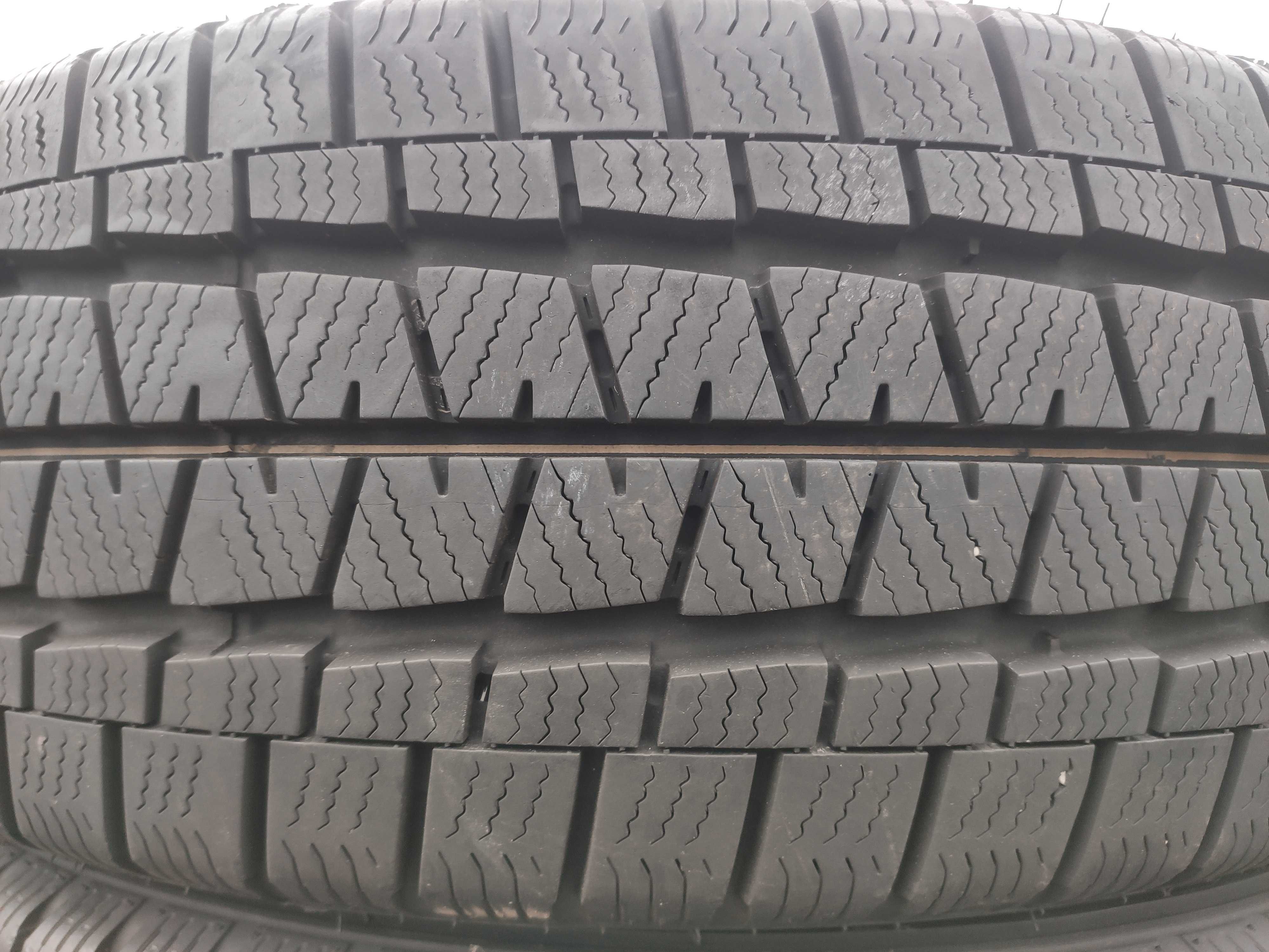 2бр Като нови Зимни гуми 195 60 16 С - Falken