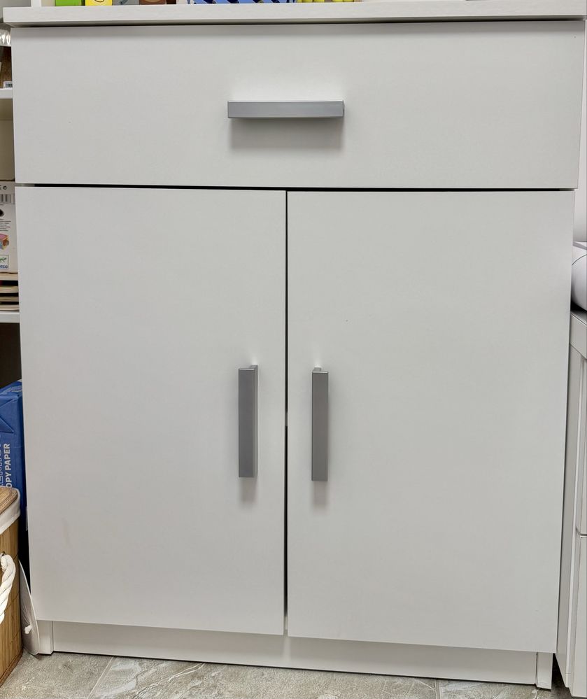 Бял скрин 71x35x88 см – отлично състояние