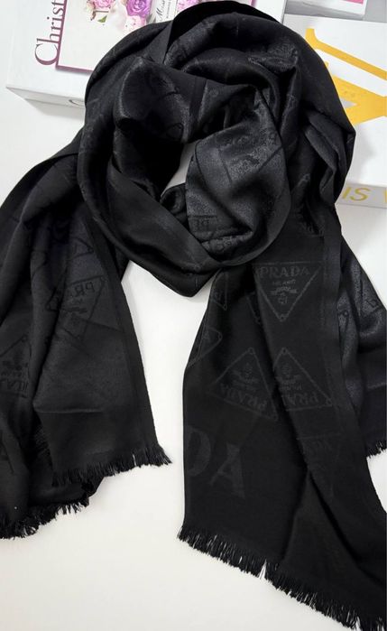 Esarfe- diverse modele în privat