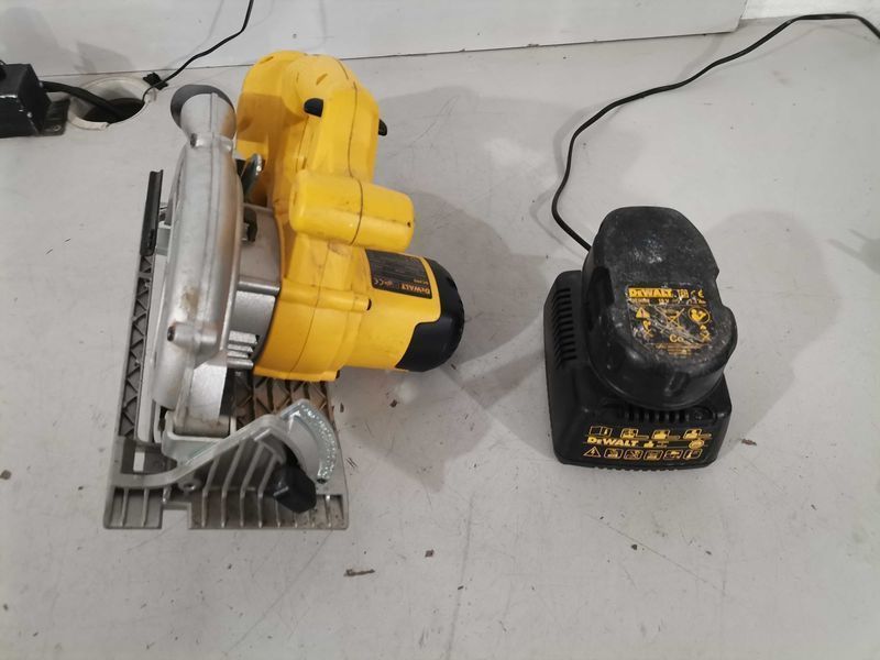 Ръчен циркуляр - Dewalt 18 V