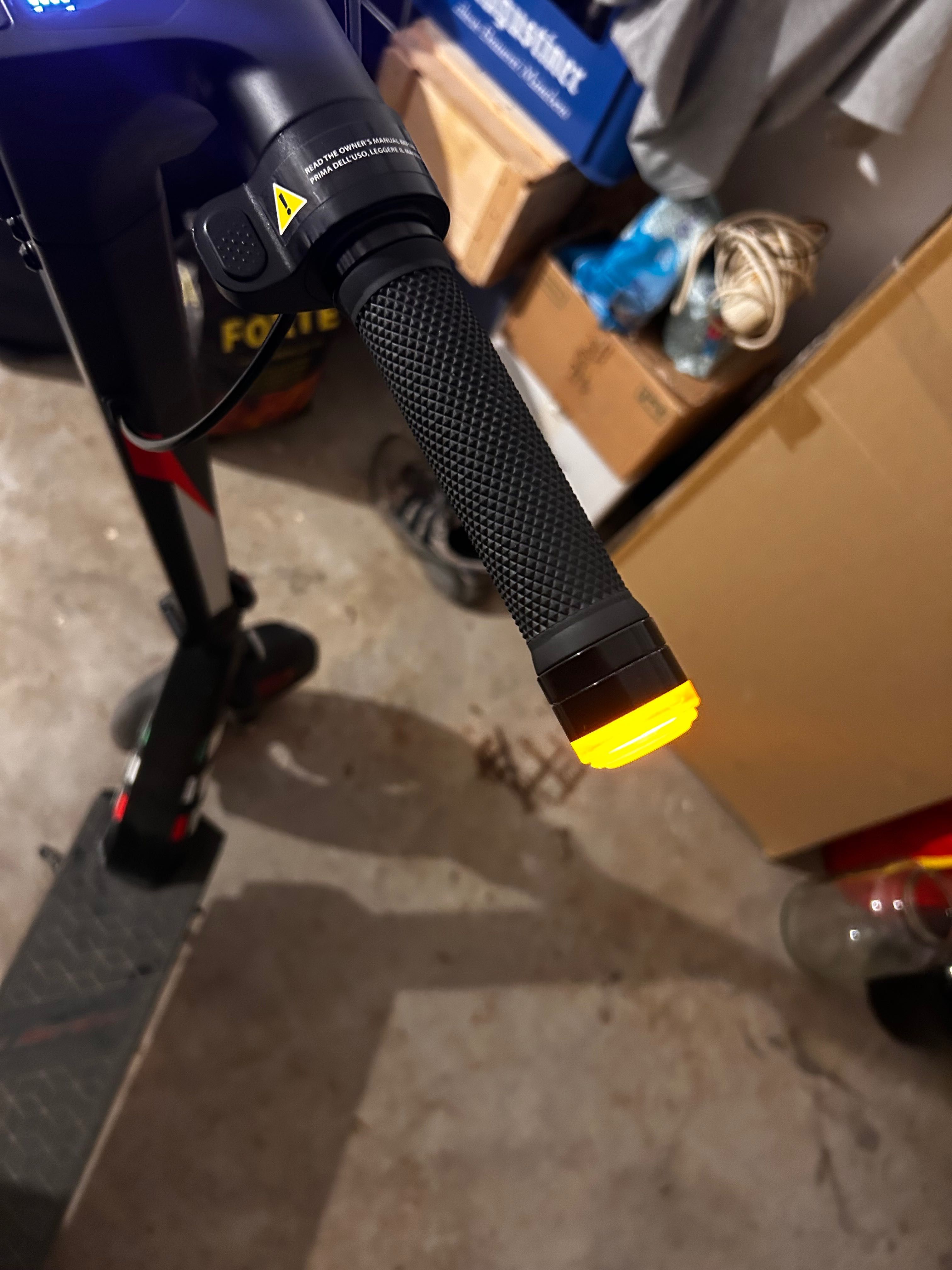 Trotinetă electrică aprilia esr2