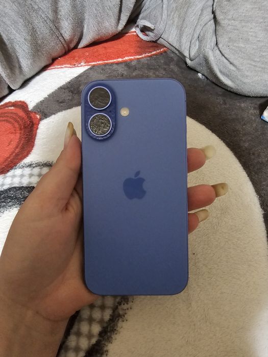 Iphone 16 Albastru