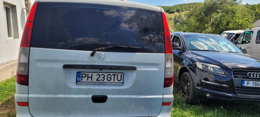 Vând Mercedes vito