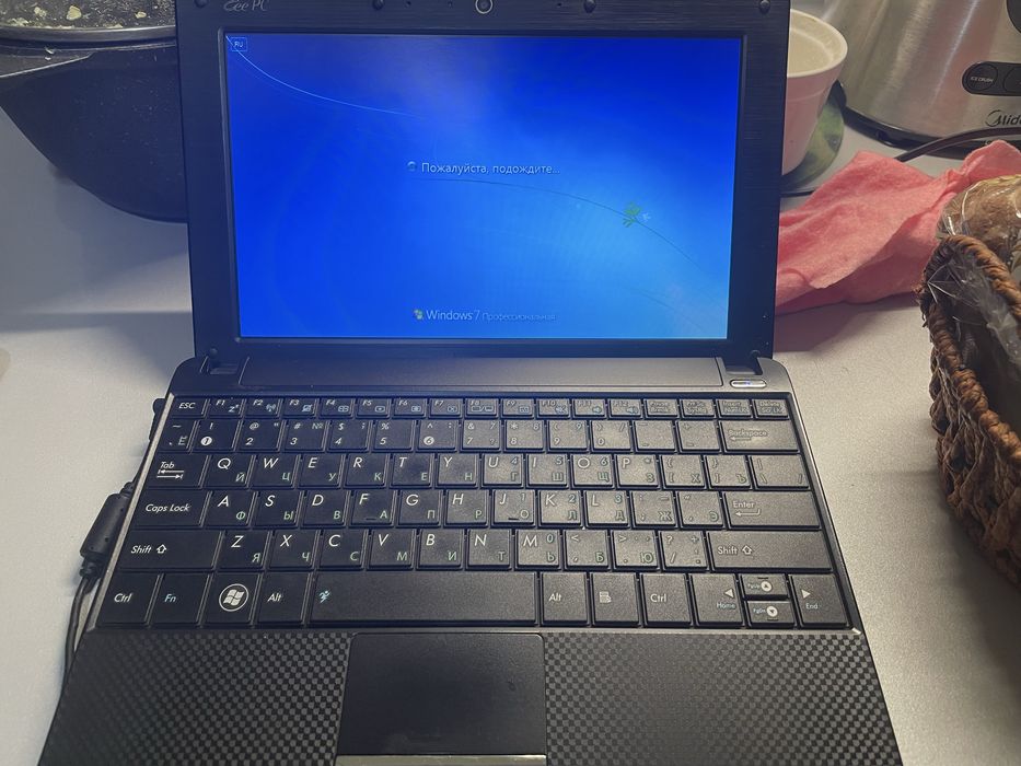 Ноутбук Asus можно на запчасти