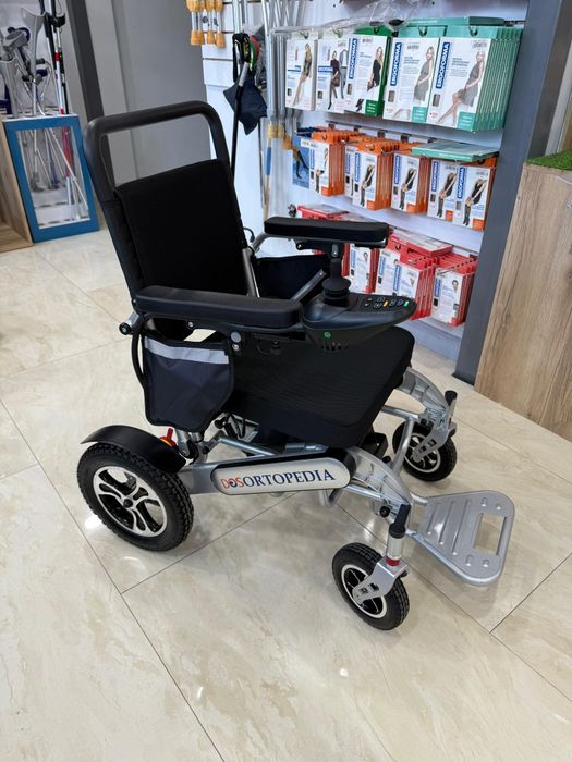 Срочно продам коляску инвалидную электрическую с ручным приводом