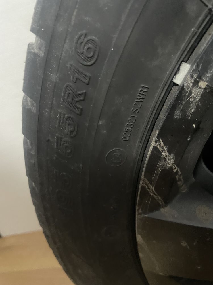 Vând roti de BMW 195/55R16 de iarna