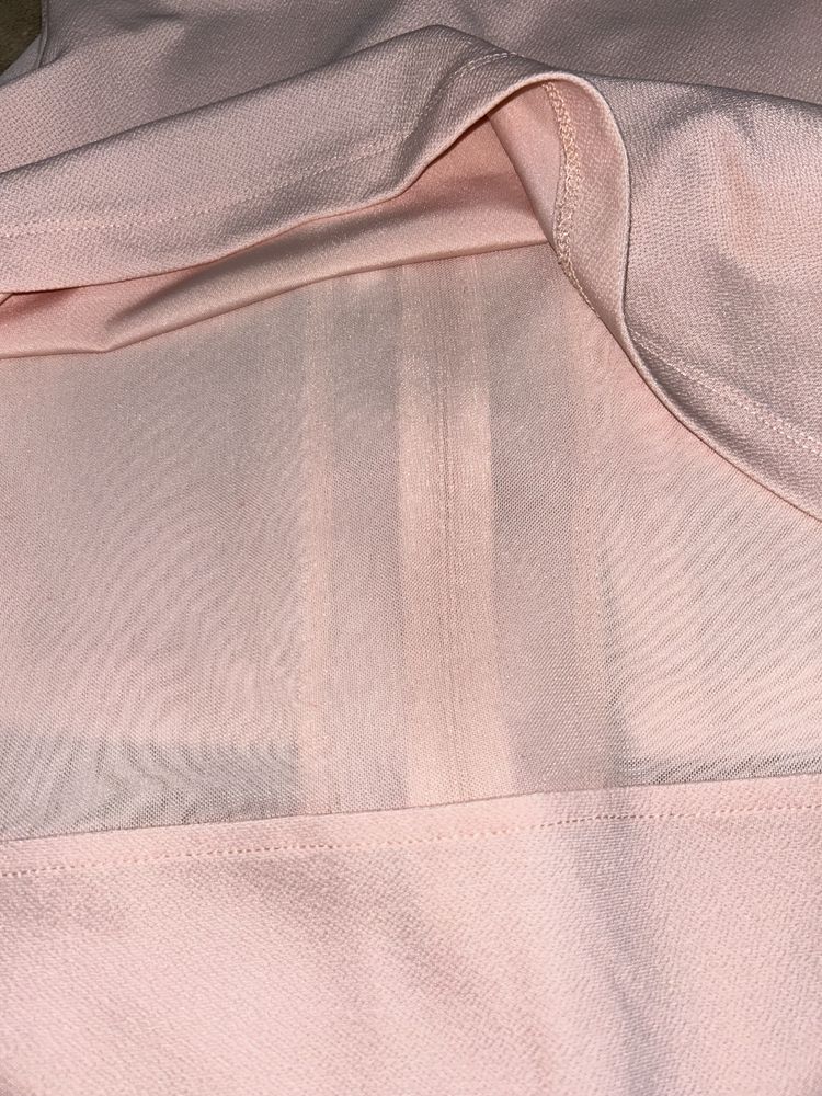 Платье фирменное розовое