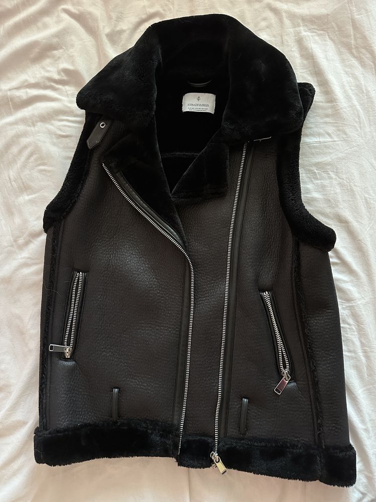 Кожен елек Stradivarius