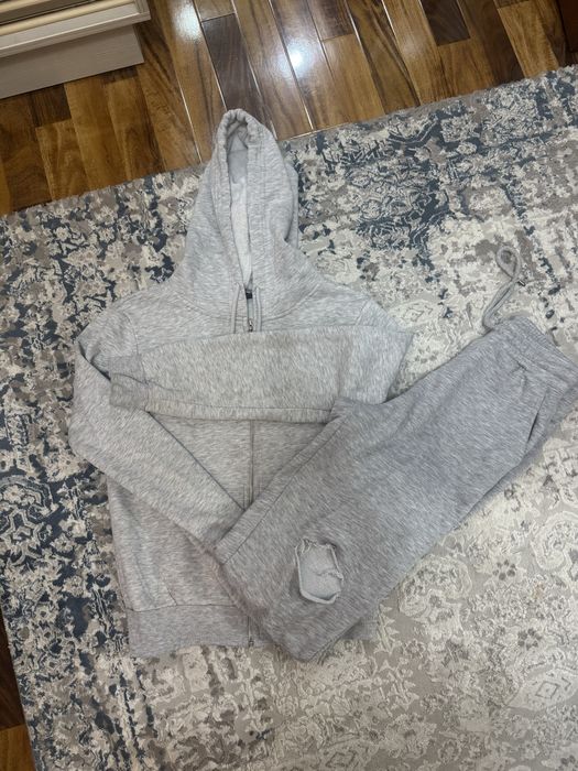 Спортвный костюм