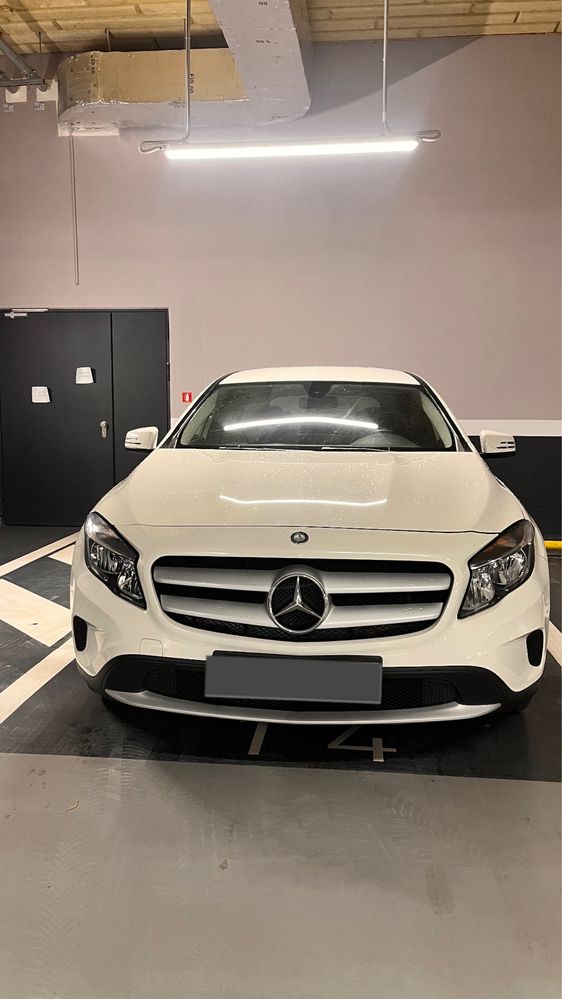 Mercedes Benz GLA 180d