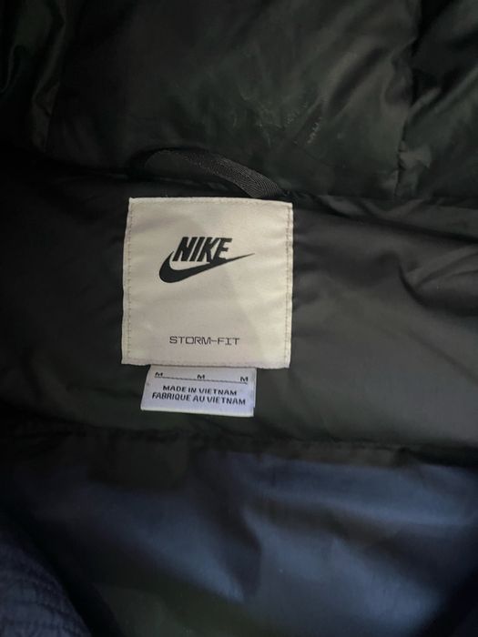 Geacă Nike Air Max Storm-FIT Neagră-preț negociabil
