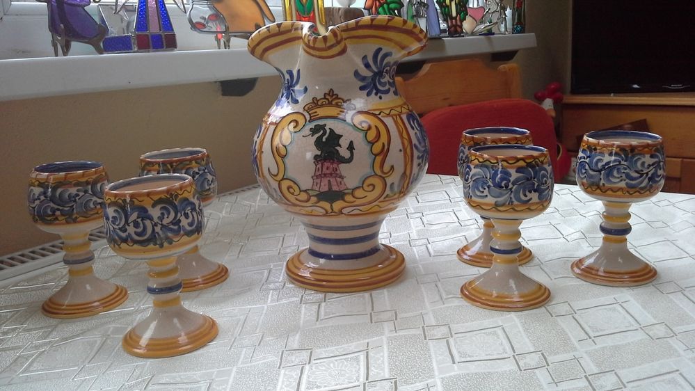 Set carafa si 6 cani vin, ceramica de colectie, Slovacia