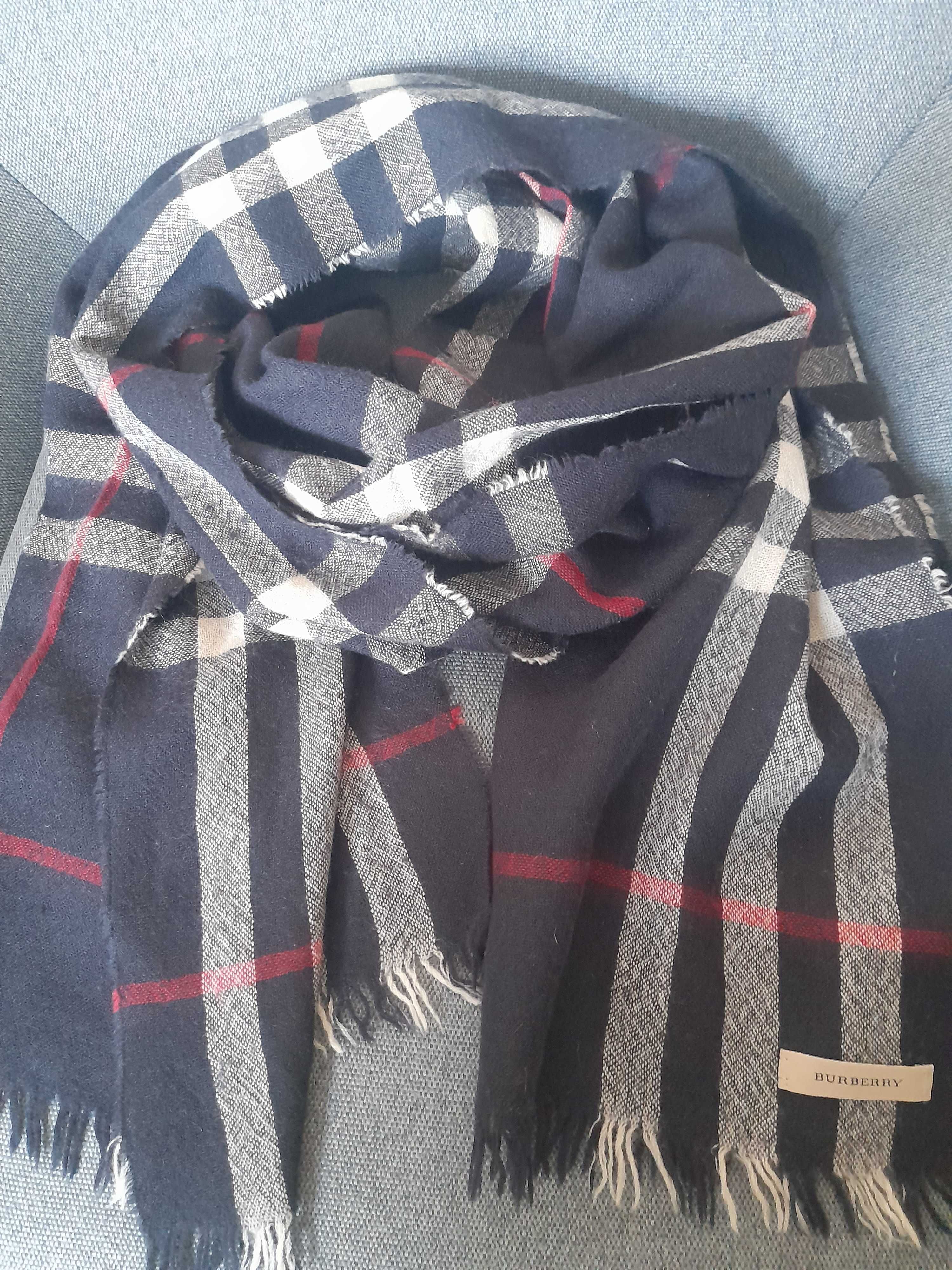 Esarfa Burberry casmir100%,120 lei