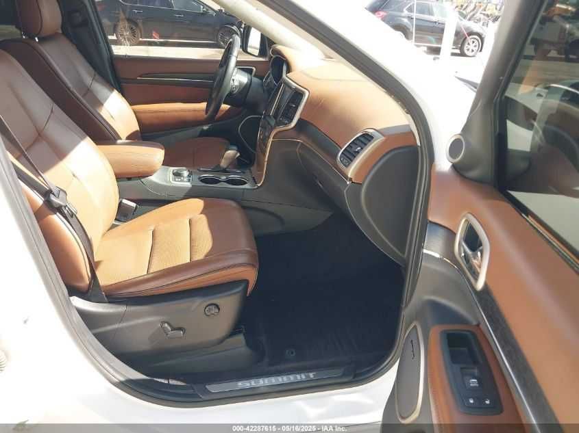 Jeep Grand Cherokee summit