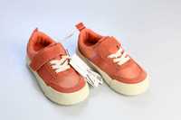 Чисто нови детски кожени обувки на марката ZARA.